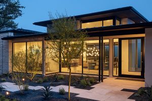 Contoh Desain Pintu Masuk Rumah dengan Kaca Besar Cahaya dan Keindahan yang Memikat